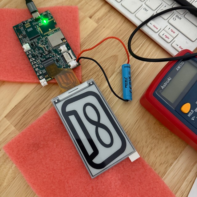 Parts from Mixfinity tape taken apart from cassette housing: circuit board and E-ink display